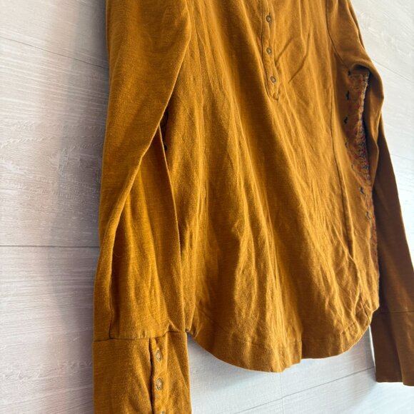 Aventura Clothing Women's Mandy Embroidered Henley - Picture 2 of 5